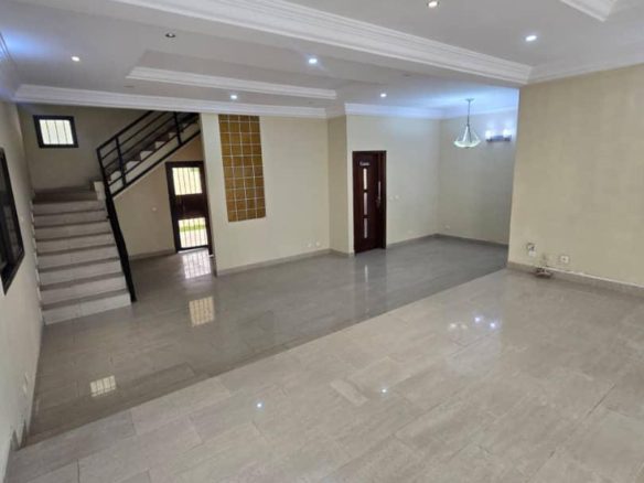 𝐋𝐎𝐂𝐀𝐓𝐈𝐎𝐍 𝐃𝐔𝐏𝐋𝐄𝐗 𝟔 𝐏𝐈È𝐂𝐄𝐒 , 𝐉𝐀𝐑𝐃𝐈𝐍