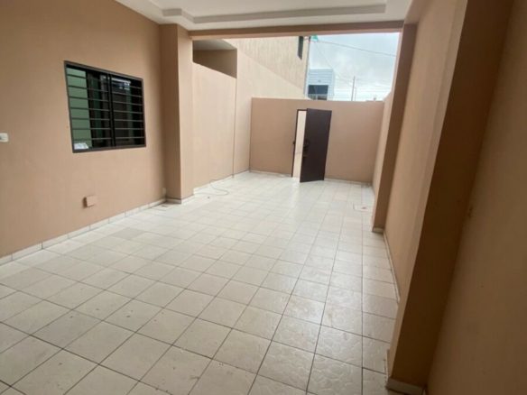 Duplex 5 pièces autonomes avec un garage de 3 voitures 🚗🚗🚗 balcon dans la chambre