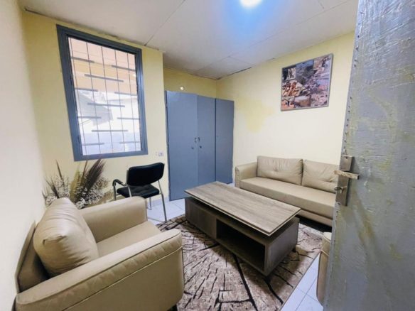 En location Villa Basse 4 pièces avec 2 indépendance cour avant et arrière a ANGRÉ Sicogi