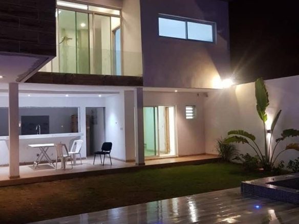 Nous mettons en location cette villa duplex à Cocody Rivièra 4 synacaci 2 !!!! Loyer: