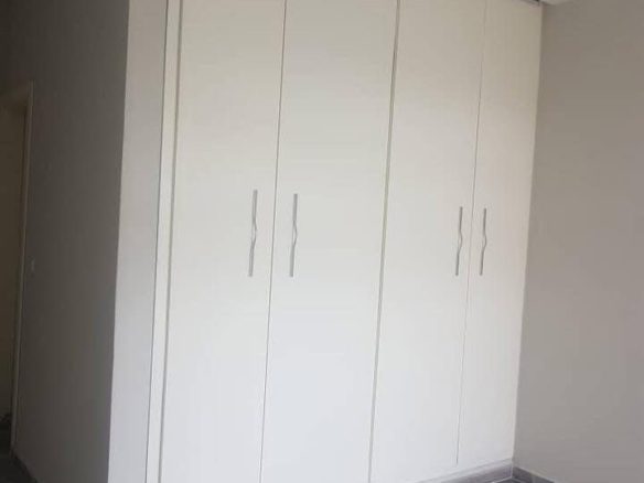 Nous mettons en location cette villa duplex à Cocody Rivièra 4 synacaci 2 !!!! Loyer: