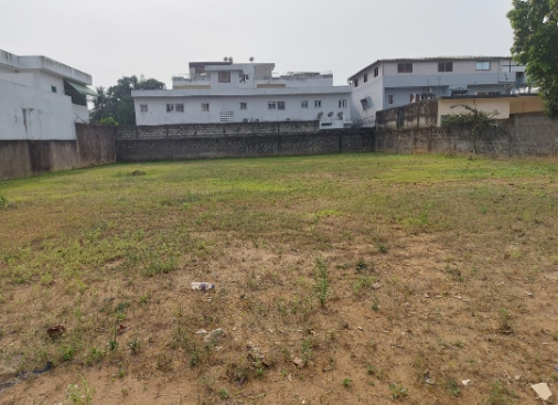 VENTE A COCODY ANGRÉ 7E TRANCHE VERS. LE SUPER MARCHÉ CASH IVOIRE VERS OPERA