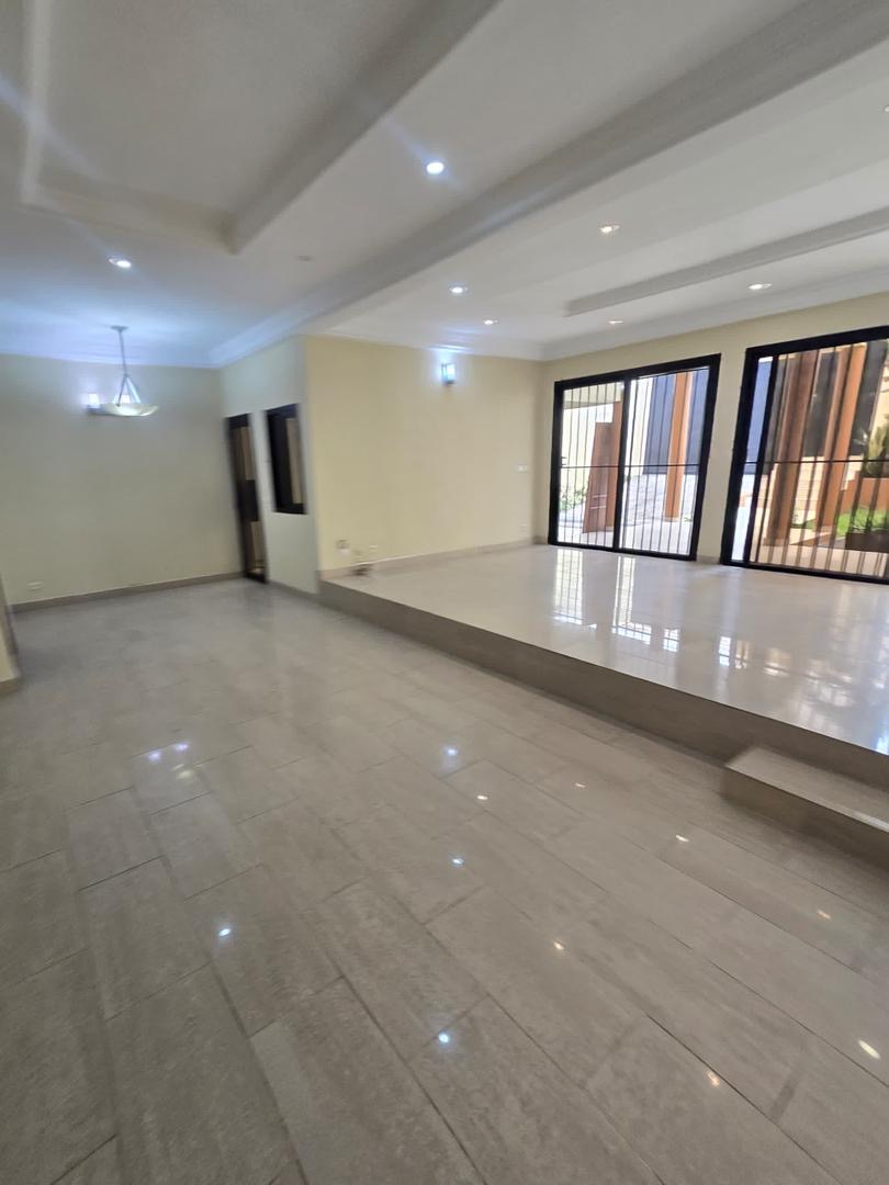 𝐋𝐎𝐂𝐀𝐓𝐈𝐎𝐍 𝐃𝐔𝐏𝐋𝐄𝐗 𝟔 𝐏𝐈È𝐂𝐄𝐒 , 𝐉𝐀𝐑𝐃𝐈𝐍