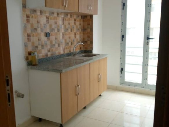 Location à Bingerville d’une 4 pièces dans la cité Addoha ( en allant dans le village