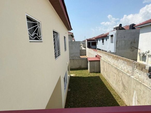 📍BASSAM🏡 À LOUER ✨Villa 5 pièces + Piscine ✅Loyer 800000 FCFA 📍 Grand-Bassam, Modeste