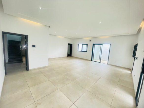 𝐕𝐄𝐍𝐓𝐄 𝐃𝐄 𝐃𝐔𝐏𝐋𝐄𝐗 𝟔 𝐏𝐈𝐄𝐂𝐄𝐒 𝐀𝐕𝐄𝐂 𝐆𝐀𝐑𝐀𝐆𝐄 𝐁𝐢𝐧𝐠𝐞𝐫𝐯𝐢𝐥𝐥e