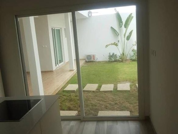 Nous mettons en location cette villa duplex à Cocody Rivièra 4 synacaci 2 !!!! Loyer: