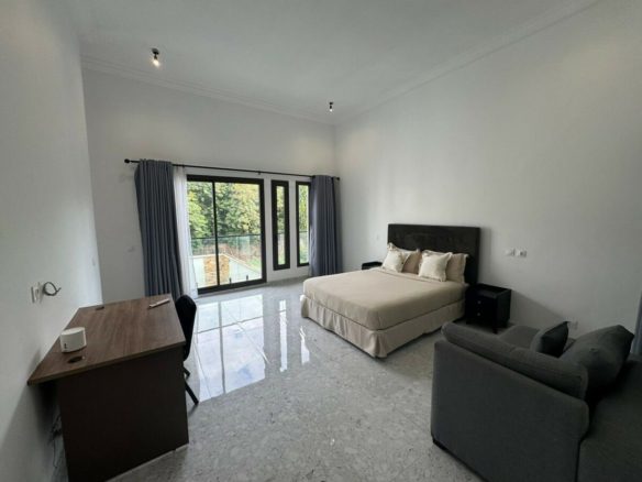 VILLA MEUBLEE, Riviera Golf 04 – Beverlly Hills, Une belle villa duplex lumineuse entière