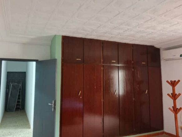 LOCATION VILLA BASSE 5 PIÈCES Cocody Riviéra Bonoumin situé non loin d’Abidjan Mall