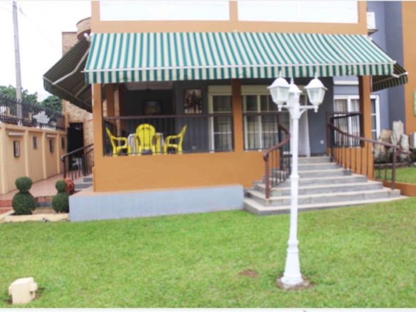 🏡 À VENDRE – Villa Haut Standing Riviera 4 (Cité Verdoyante) Une magnifique villa