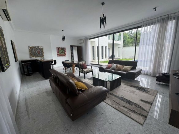 VILLA MEUBLEE, Riviera Golf 04 – Beverlly Hills, Une belle villa duplex lumineuse entière