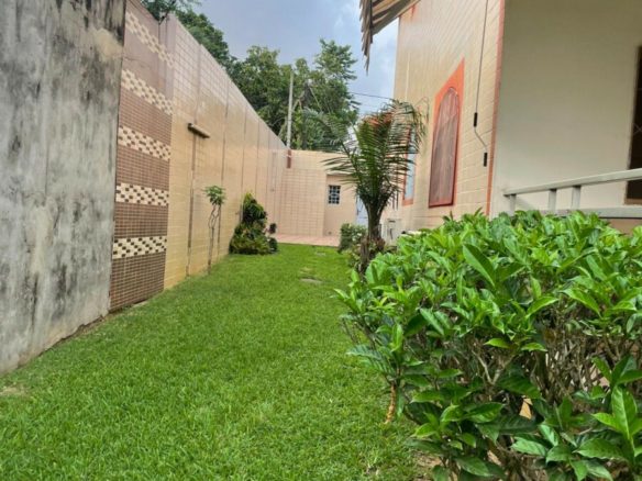 Projet: Vente d’une résidence à Abidjan Riviera Bonoumin près d’Abidjan Mall Terrain: 800