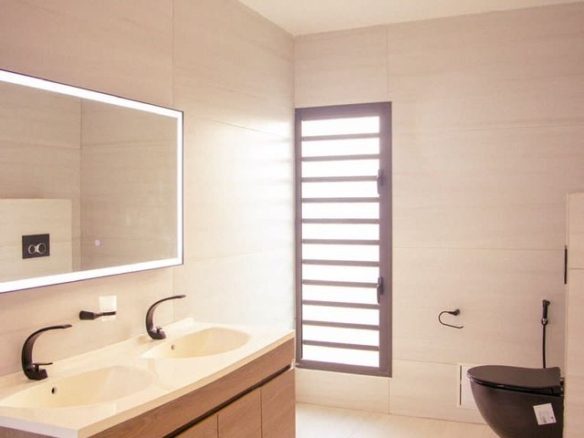 EN VENTE – Villa Duplex haut standing à Cocody Angré Nouveau CHU – ⁠04 chambres spacieuses