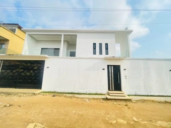 𝐕𝐄𝐍𝐓𝐄 𝐃𝐄 𝐃𝐔𝐏𝐋𝐄𝐗 𝟔 𝐏𝐈𝐄𝐂𝐄𝐒 𝐀𝐕𝐄𝐂 𝐆𝐀𝐑𝐀𝐆𝐄 𝐁𝐢𝐧𝐠𝐞𝐫𝐯𝐢𝐥𝐥e