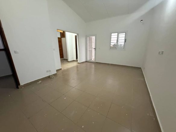#LOCATION MAGNIFIQUE VILLA DUPLEX DE 6 PIÈCES COUR AVANT ET COUR DISPONIBLE À FAYA