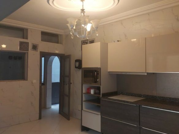A VENDRE COCODY-ANGRÉ 8ÈME TRANCHE (CITÉ ARCADES 3) : Duplex marbré de 6 pièces + 1 dépend