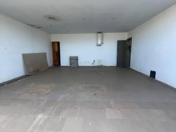 À louer📍BASSAM🏡 TRIPLEX 8 PIÈCES + PISCINE Vivez dans un confort exceptionnel.