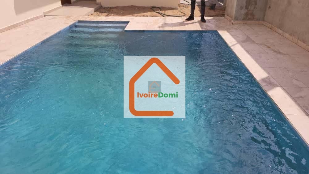 📍BASSAM🏡 À LOUER ✨Villa 5 pièces + Piscine ✅Loyer 800000 FCFA 📍 Grand-Bassam, Modeste