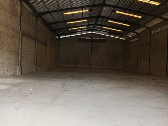Location entrépôt 1000 m2 en Zone portuaire d’Abidjan