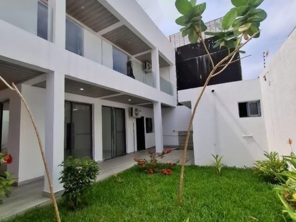 Location villa 6 pièces à Cocody-riviera 4 m’badon