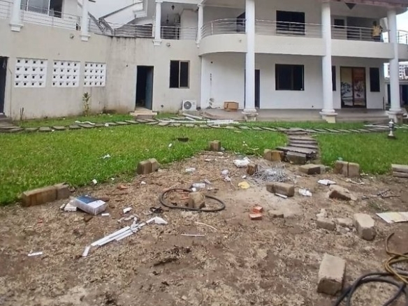 Location villa duplex 15pièces -Cocody-2 plateaux 7ème tranche