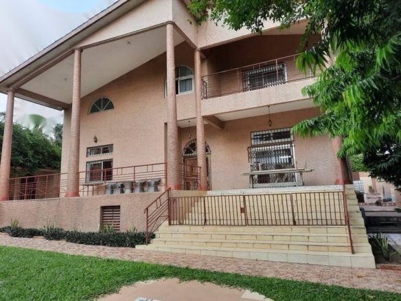 Vente duplex commercial 9piéces -Riviera bonoumin