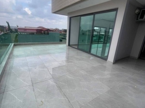 Location appartement 3 pièces standing à Cocody-angré