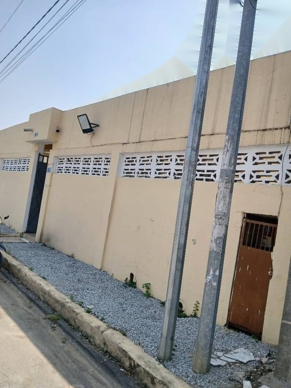 Vente villa 4 pièces à Cocody-angré