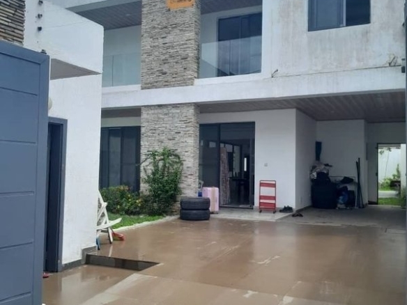 Location villa duplex 7 pièces à Cocody riviera 4 m’badon