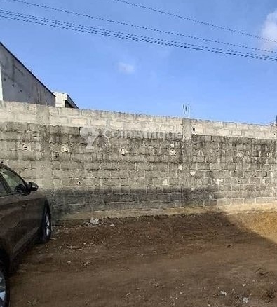 Terrain 300 m²+ -Cocody-Angré chu djorogobité