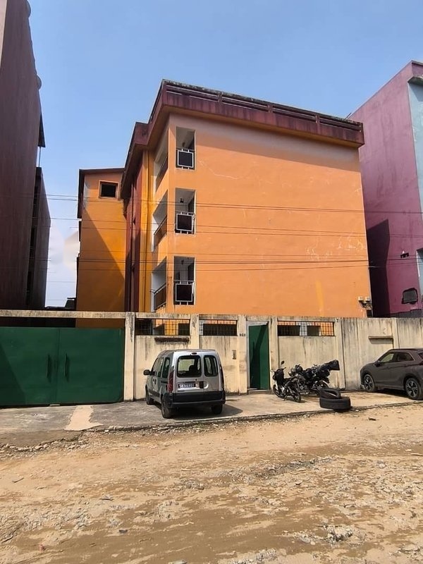 Vente immeuble -Cocody-Riviera faya