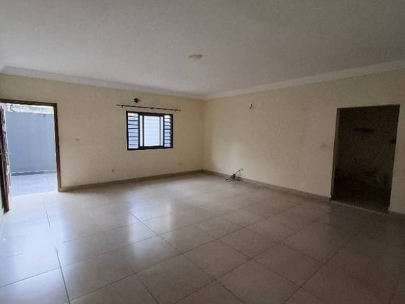 Location appartement 3 pièces à Cocody-angré 8ème tranche