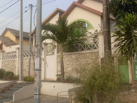 Location villa duplex 7pièces -Cocody-Angré 8ème tranche