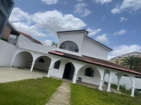 Location villa duplex + grand jardin à Cocody-angré