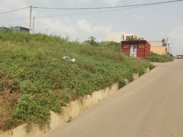 2 TERRAINS RÉSIDENTIELS À COCODY-ANGRÉ 8ÈME TRANCHE