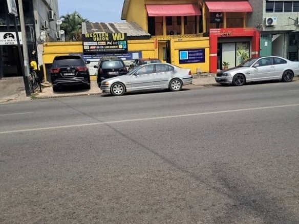 Vente villa duplex commerciale à Cocody-Angré 8ème tranche