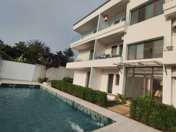 Location appartement 3piéces + piscine à Cocody-2 plateaux vallon