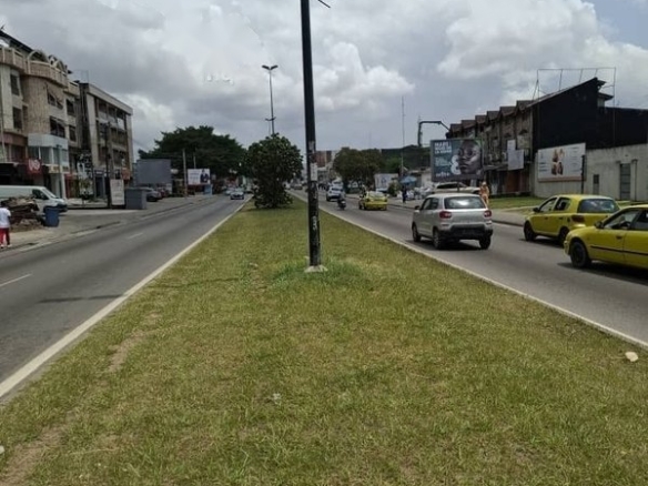 Terrain commercial 362m² -Boulevard latrille