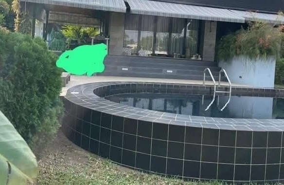 Location villa basse 6 pièces + piscine à Cocody-2 plateaux ena