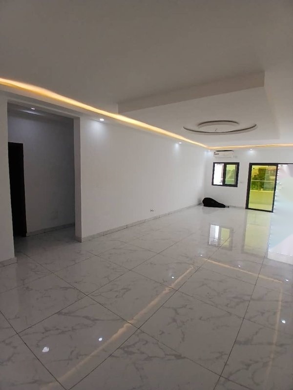 Location appartement 4 pièces à Cocody-angré chu