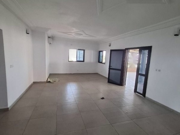 Location appartement 3 pièces à Cocody-angré chu