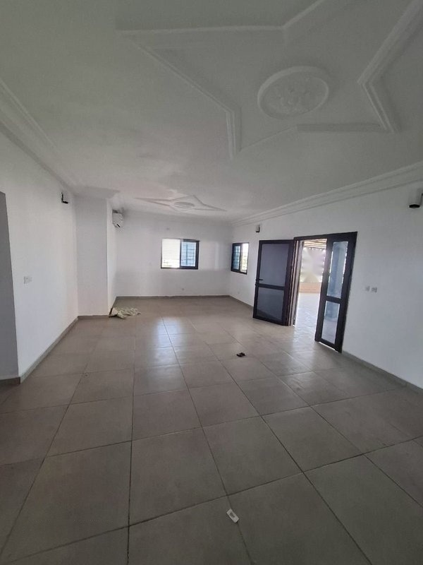 Location appartement 3 pièces à Cocody-angré chu