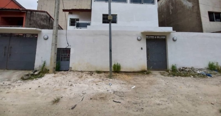 🔥 À LOUER – VILLA DUPLEX 9 PIÈCES À COCODY ANGRÉ DJOROGOBITÉ 1 (NOUVEAU CHU) 🔥