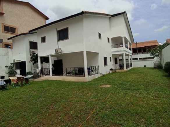 Location villa duplex 6pièces à Cocody-Angré