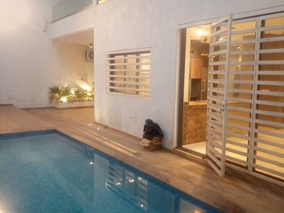 Location villa duplex 9pièces – + piscine à Cocody-2 Plateaux les vallons