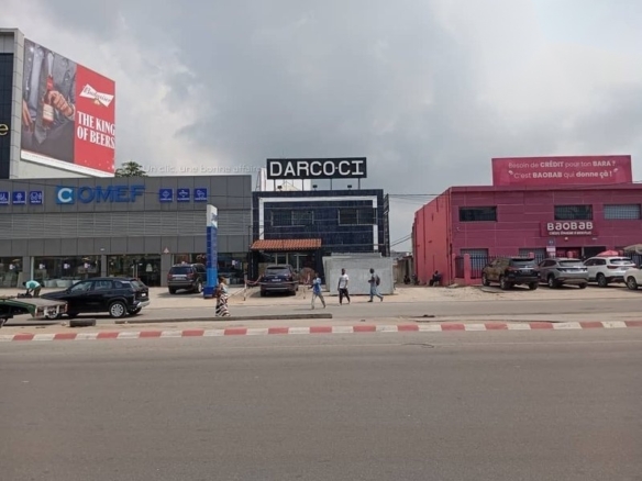 Terrain commercial 2529 m² + -Marcory boulevars v.g.e