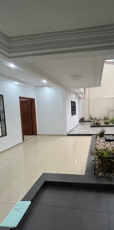 Location villa duplex haut standing 5 pièces à Cocody-angré 8ème tranche