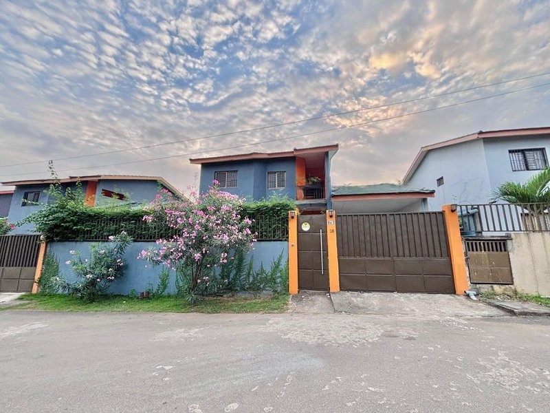 Duplex 4 pièces + à Cocody-Riviera Abatta cité Sunu