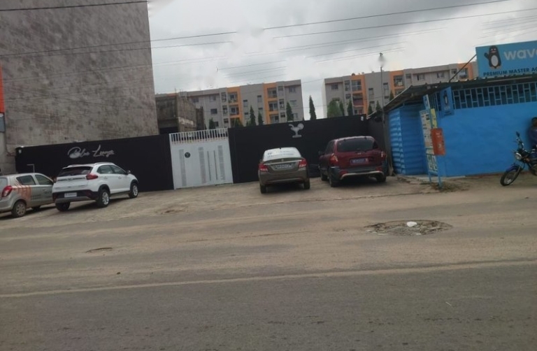 APPEL OFFICIEL AUX INVESTISSEURS & INSTITUTIONS 6 HECTARES STRATÉGIQUES À DJOROBITÉ 2 – Y4 EN VENTE