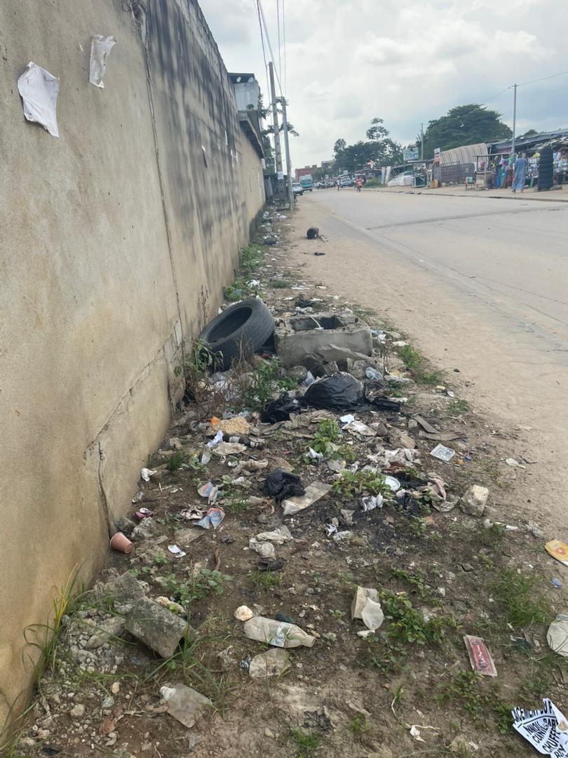 3 Lots de 740 m² en vente à Angré